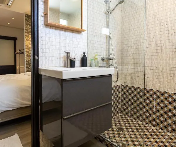 Amorn House Yenakart Sathorn 5 Stars Location Apartment Bangkok