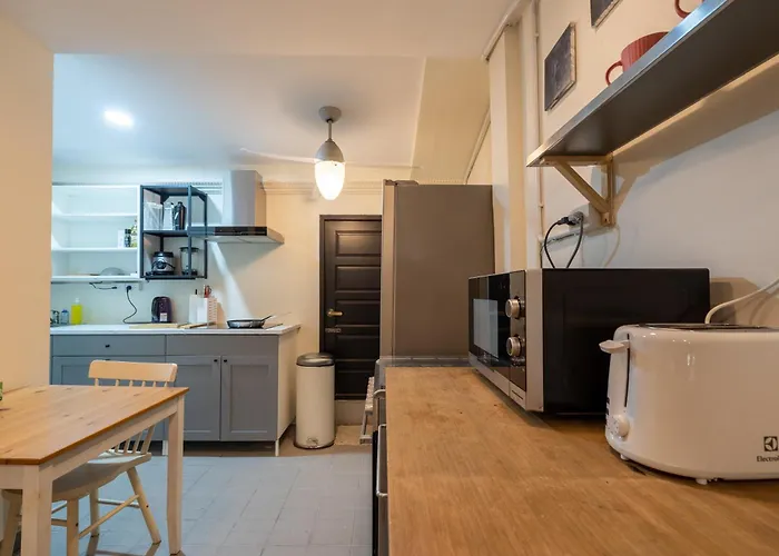 Apartment Amorn House Yenakart Sathorn 5 Stars Location