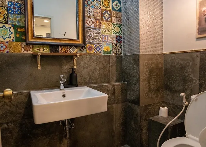 Amorn House Yenakart Sathorn 5 Stars Location Apartment *