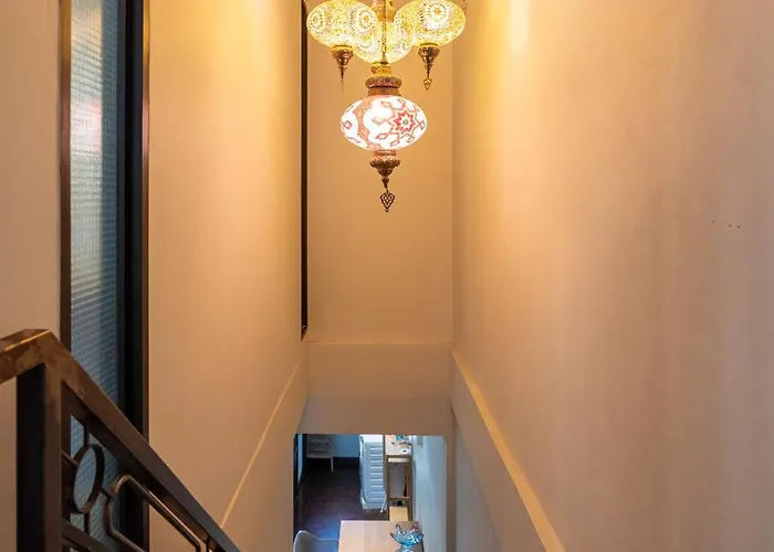 Apartment Amorn House Yenakart Sathorn 5 Stars Location