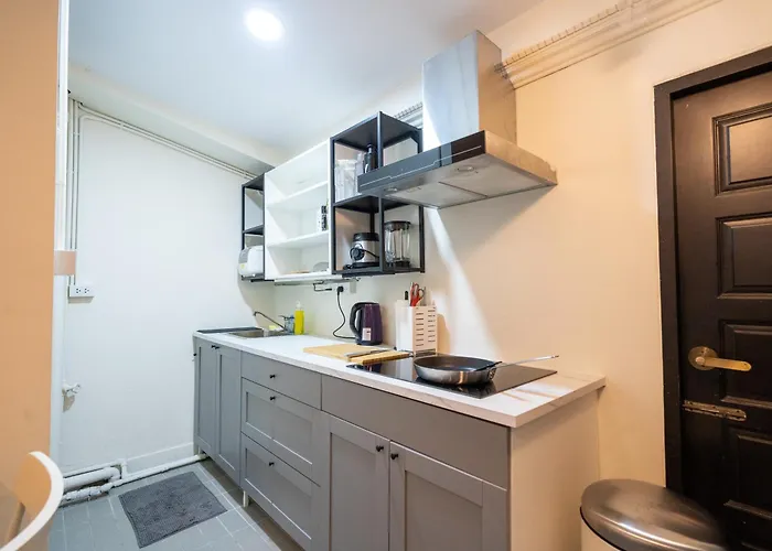 Amorn House Yenakart Sathorn 5 Stars Location Apartment Bangkok